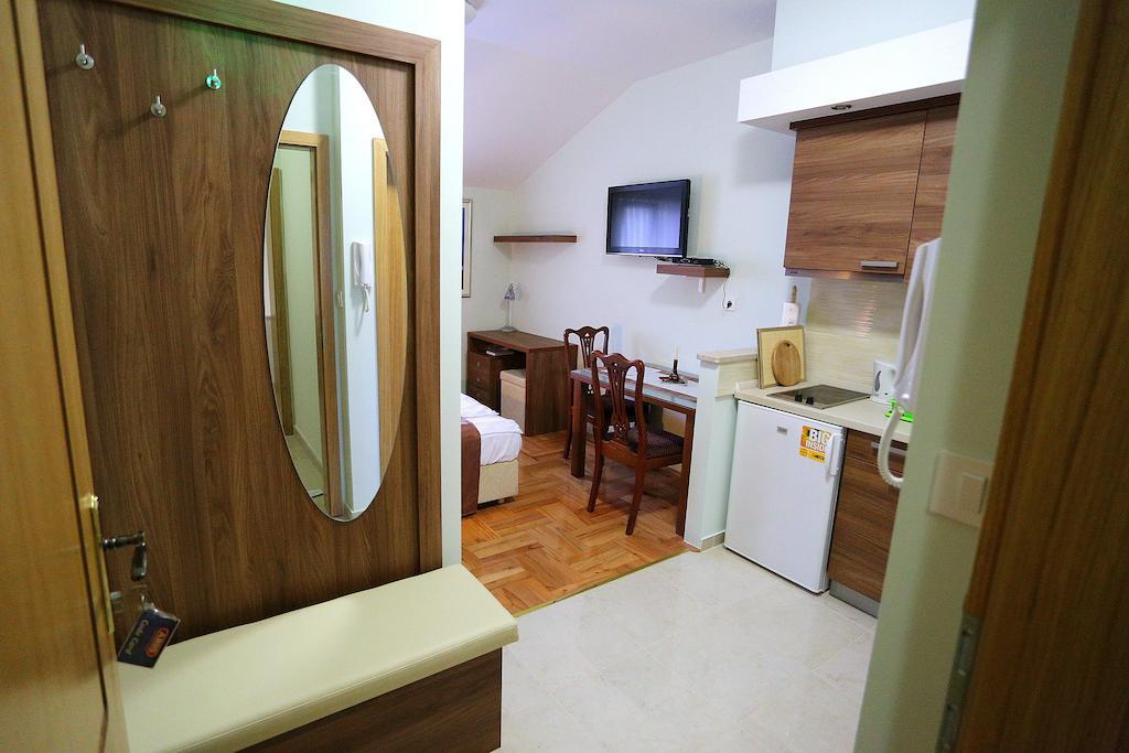 Apartments Ivana - Iva ザダル エクステリア 写真