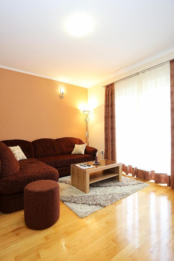 Apartments Ivana - Iva ザダル エクステリア 写真