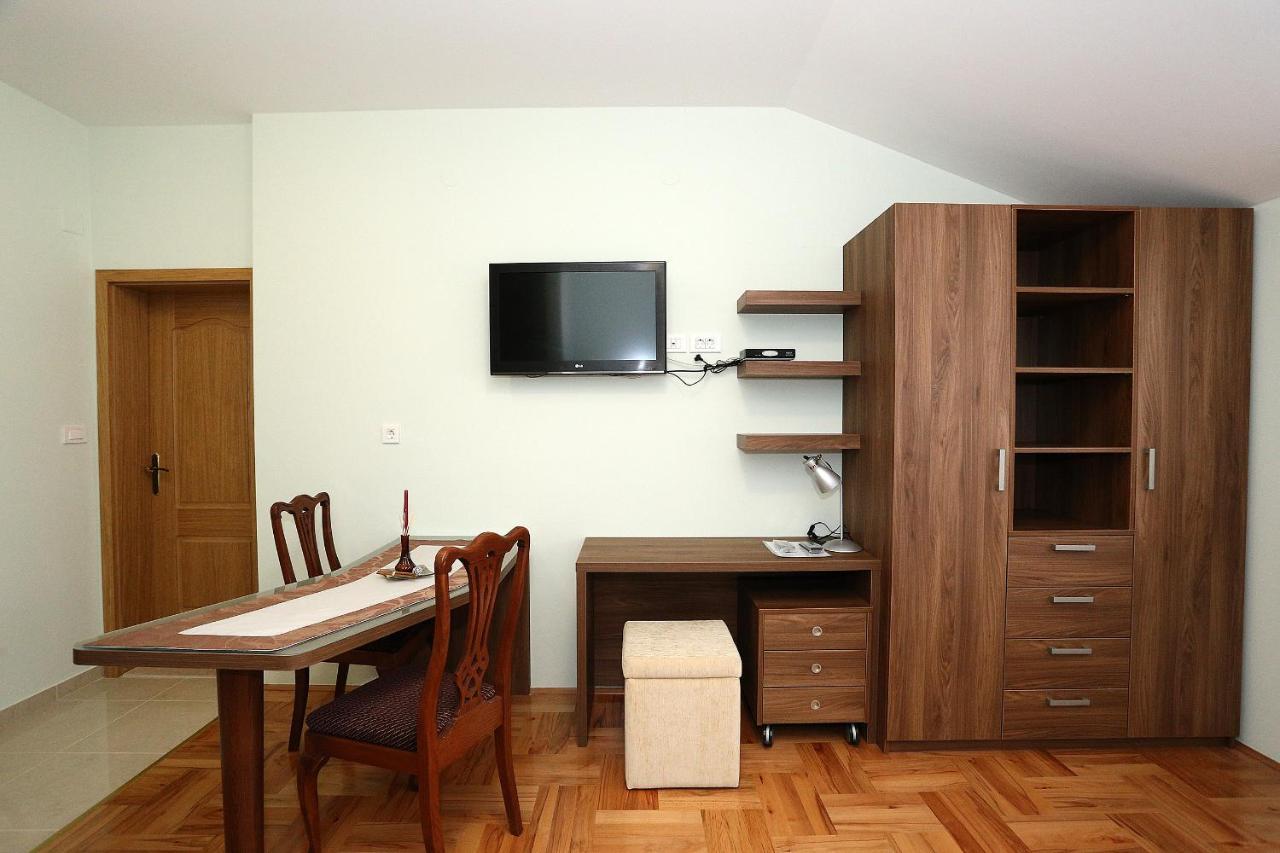 Apartments Ivana - Iva ザダル エクステリア 写真